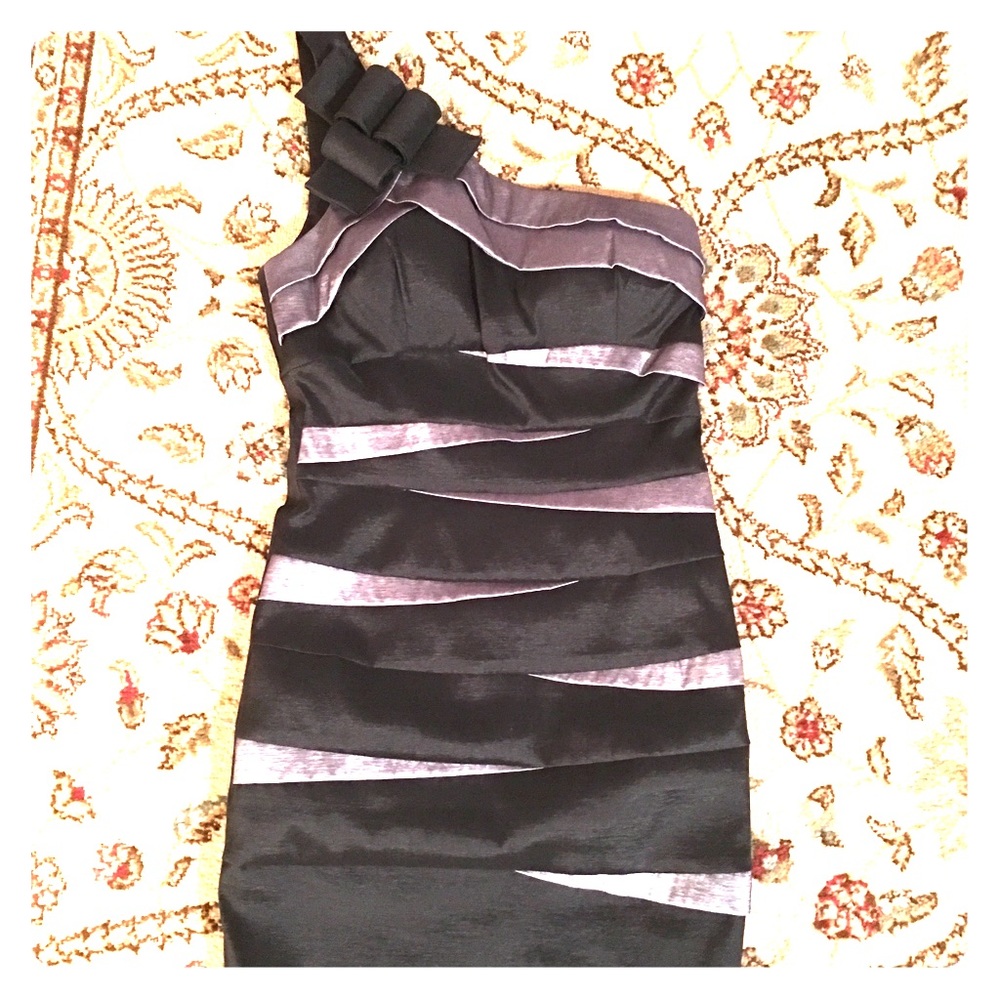 Cache bow black & silver dress