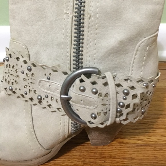 Not rated booties - Picture 2 of 2