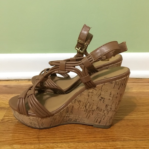 Strappy wedges - Picture 1 of 3