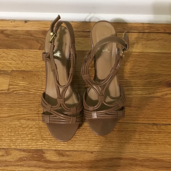 Strappy wedges - Picture 3 of 3