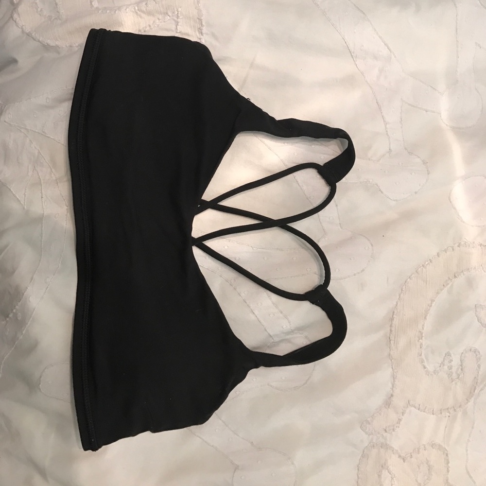 Lululemon free to be sports bra!