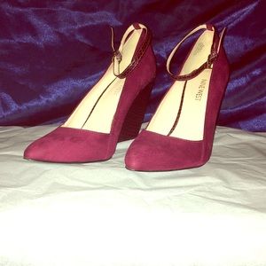 Nine West wedges size 7.5