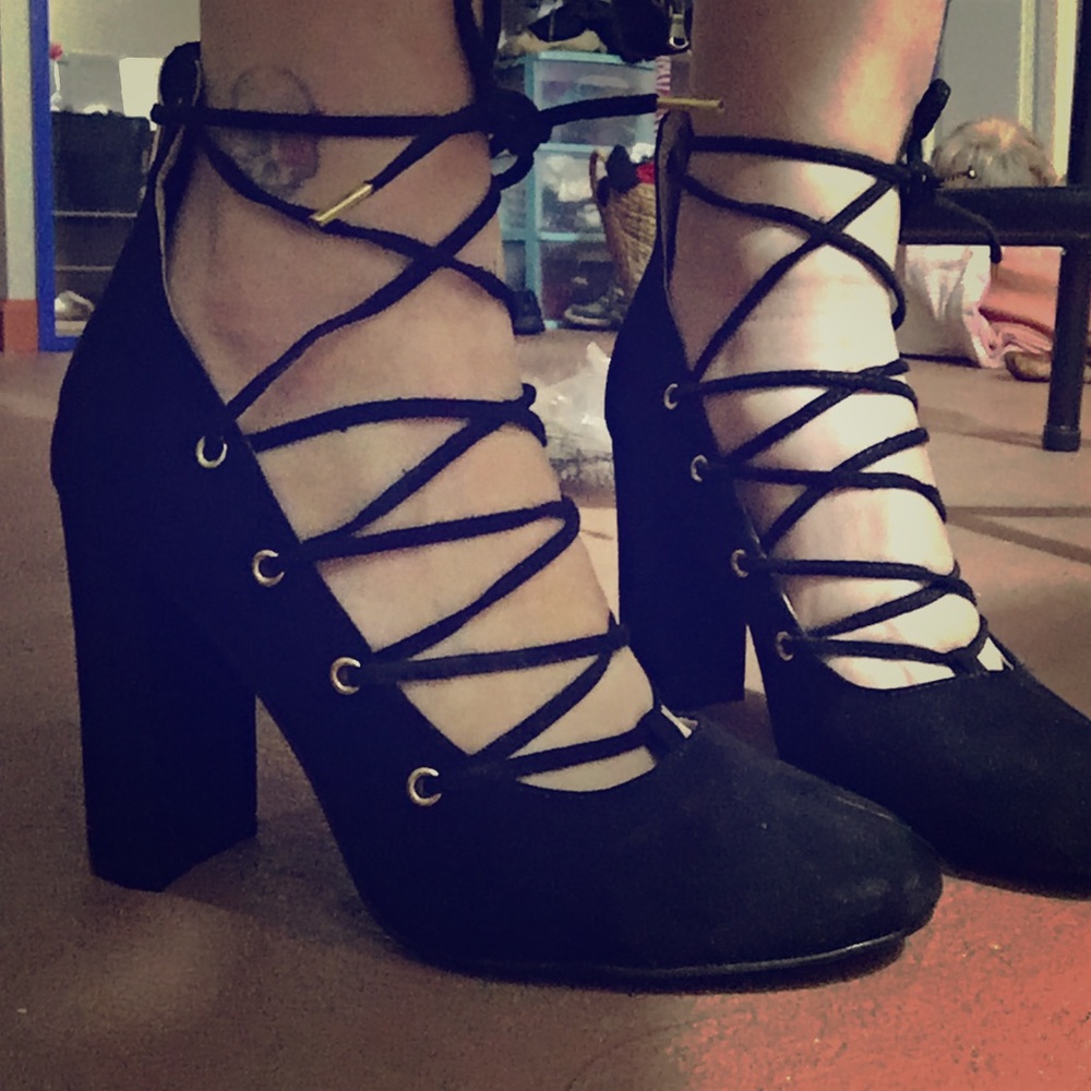 Black tie up heels
