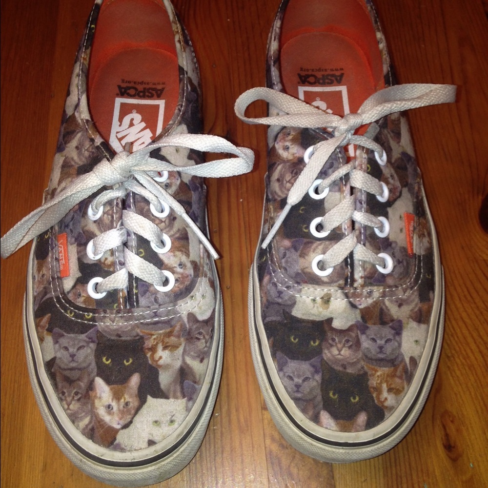 Barely worn cat vans!
