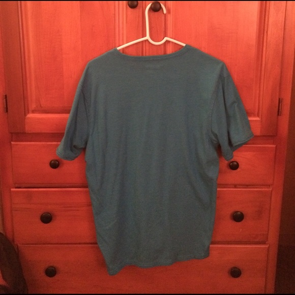 Teal v-neck t-shirt. - Picture 2 of 2