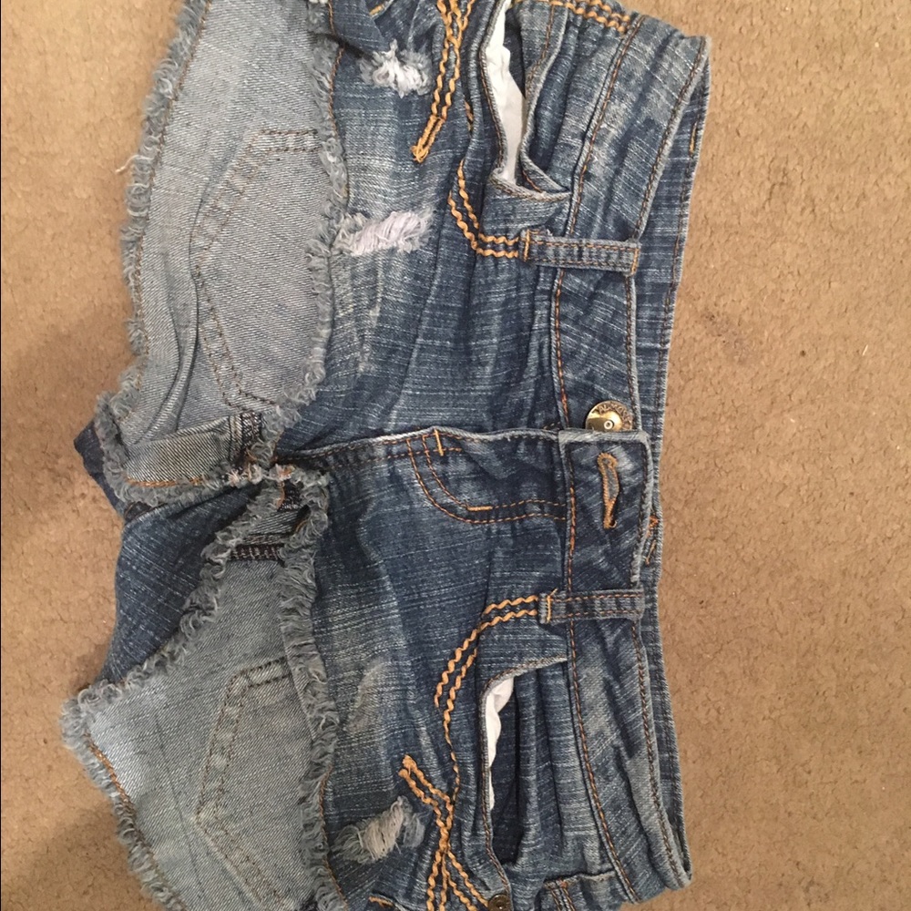 Almost Famous Shorts