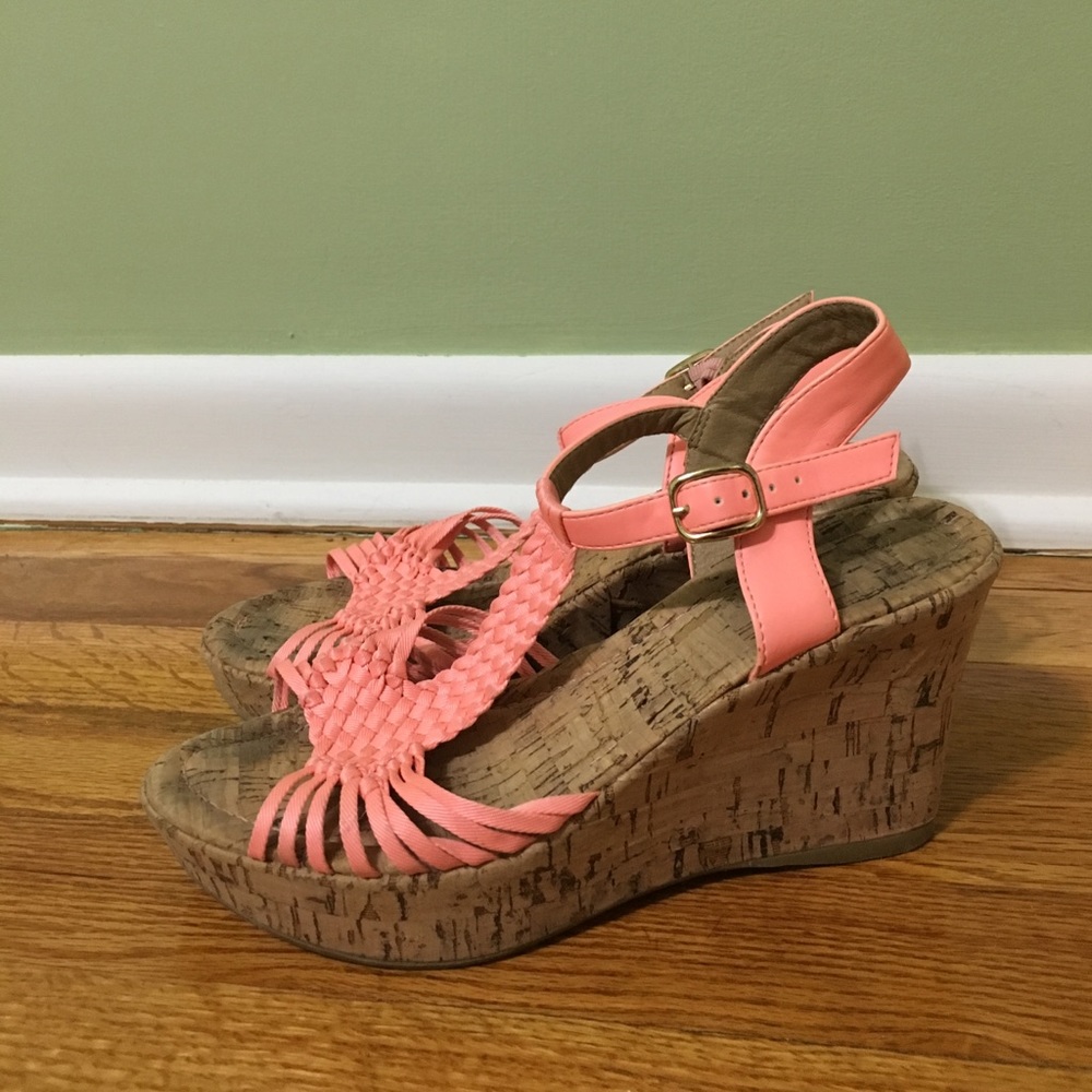 Pink wedges