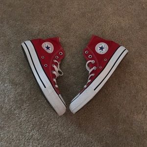 new lightly used high top converse