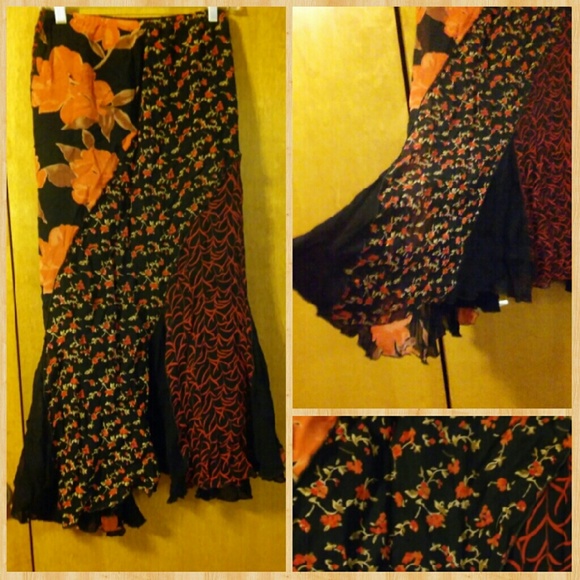 Dresses & Skirts - 3 FOR $20 SALE🎀  BEAUTIFUL ORANGE , BLACK SKIRT