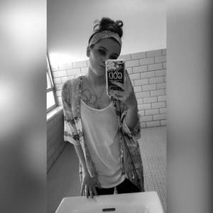 Meet your Posher, Alicia