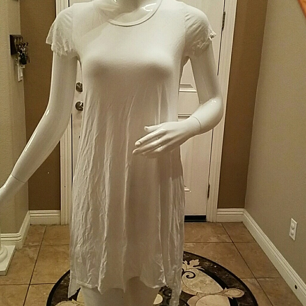 Hi-low t-shirt dress.