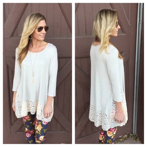 🎉HP!🎉 Sweet lace tunic! - Picture 2 of 3