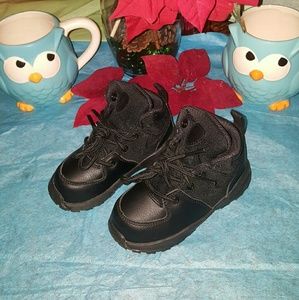 NIKE ACG MANDA BOYS TODDLERS SIZE 8