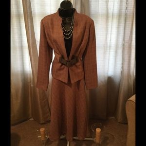 Ladies 2pc Skirt & Jacket Set