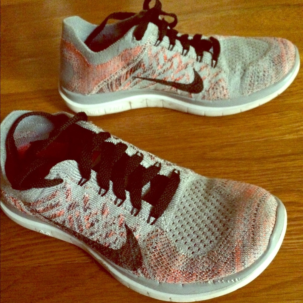 Nike flyknit shoes