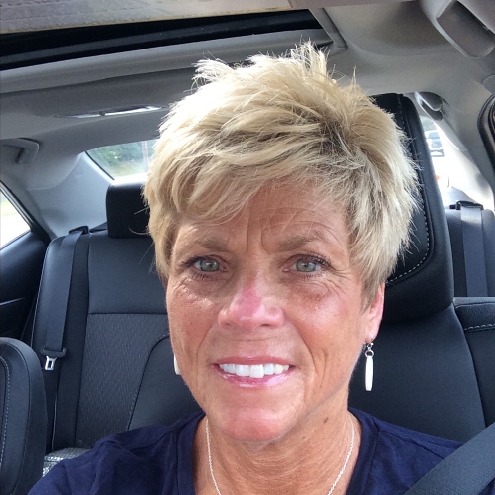 Meet your Posher, Dana