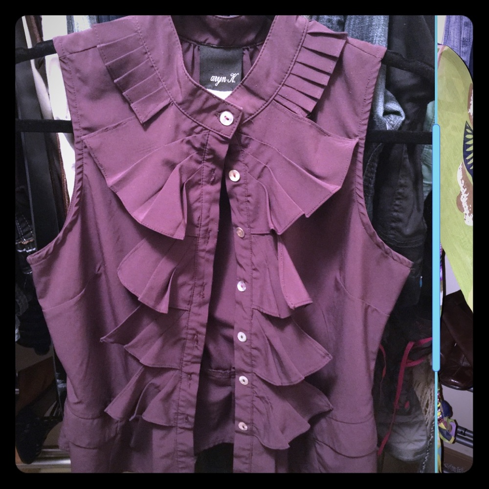 Super cute, classy top.
