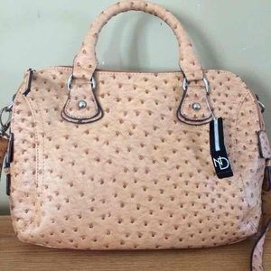 Beautiful handbag New Direction