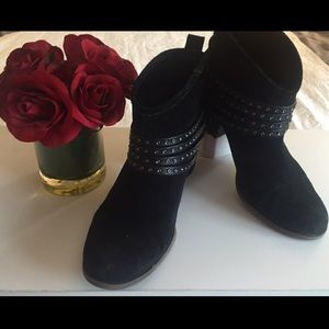 💁🏼 Jessica Simpson Black Ankle Boots