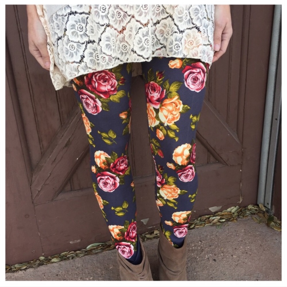 🍁LAST ONE🍁Super soft Charcoal Rose leggings!