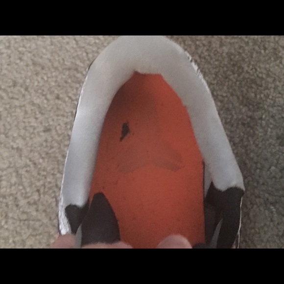 Kobe 10 - Picture 4 of 4