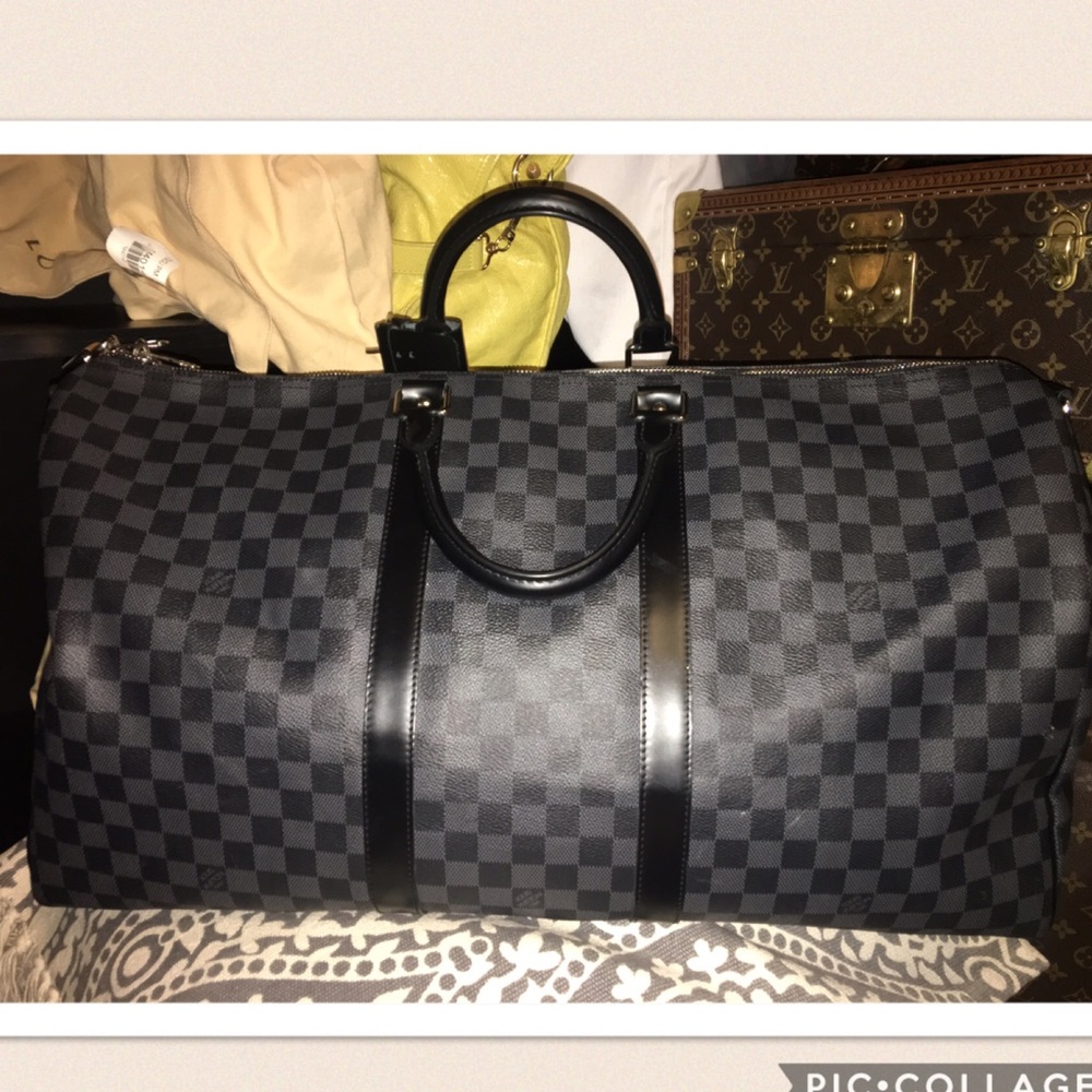 ***SOLD ON TRADESY*** Louis Vuitton Bandouliere Da