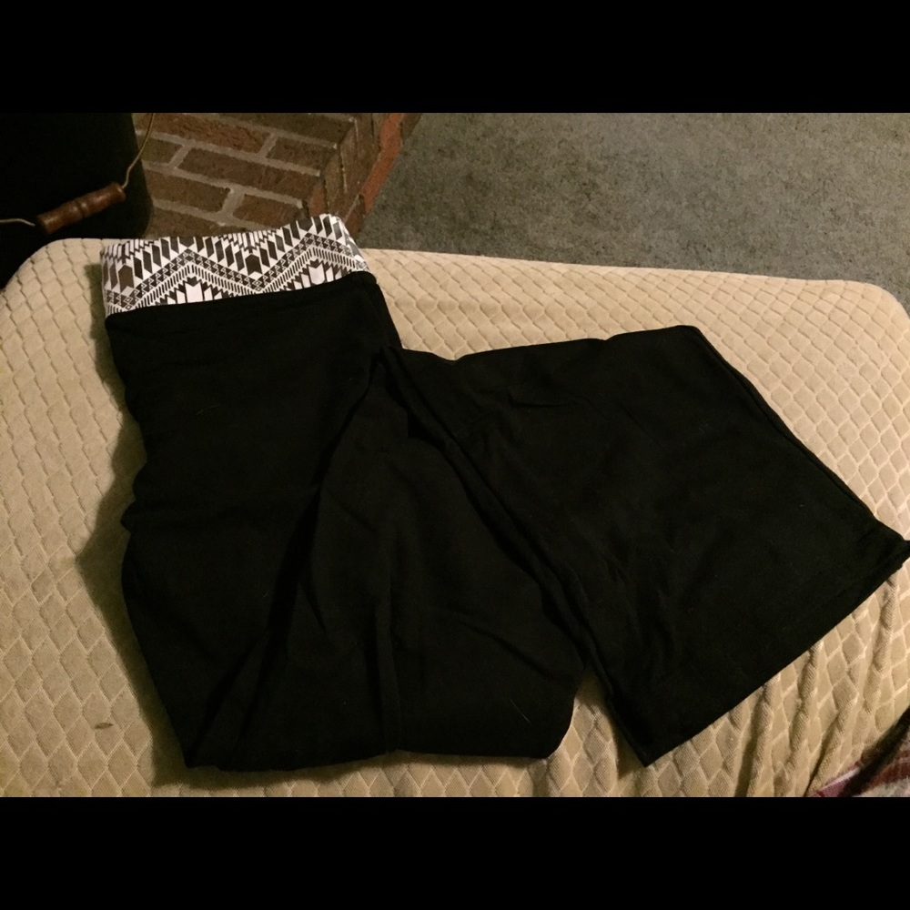 Victoria's Secret PINK Yoga Boot-Cut Leggings