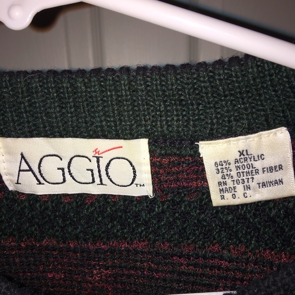 🎉HP🎉Men's pull over sweater - Picture 4 of 4