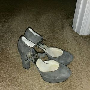 Michael kors pumps