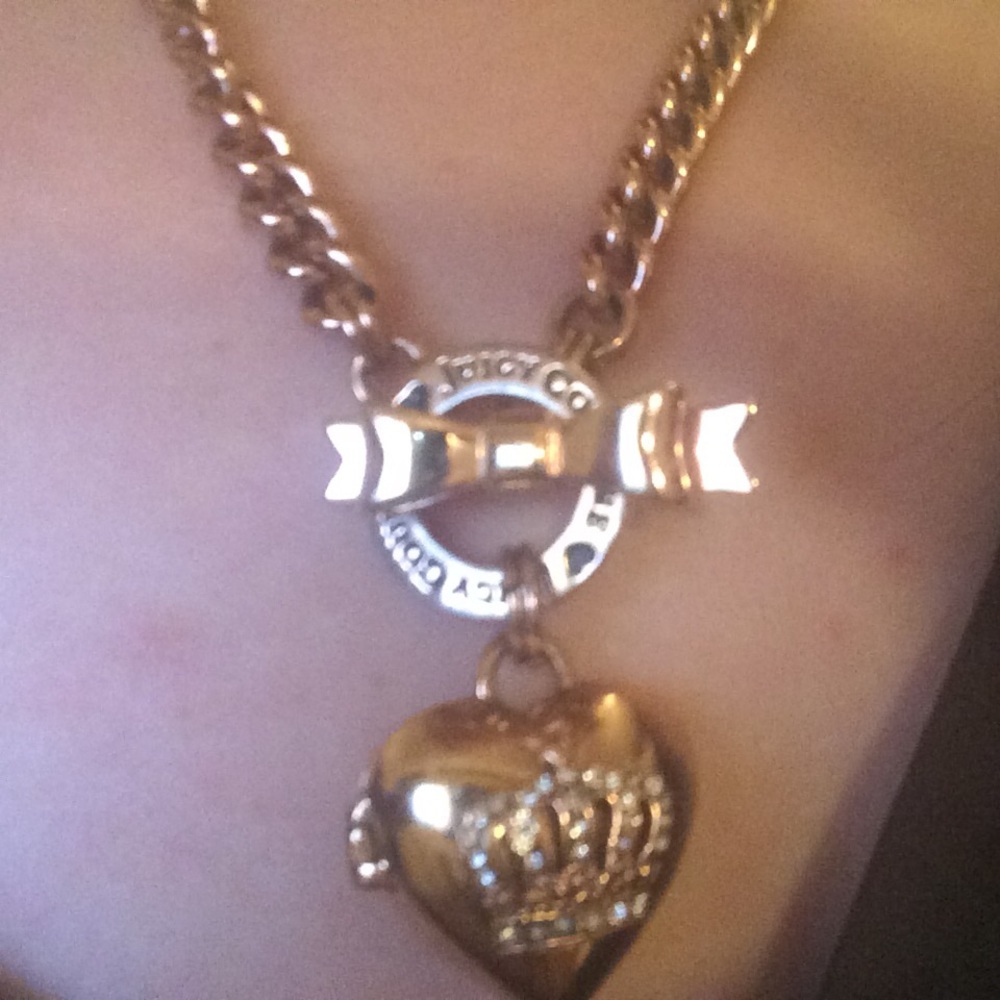 Juicy couture necklace