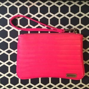 Express- wristlet