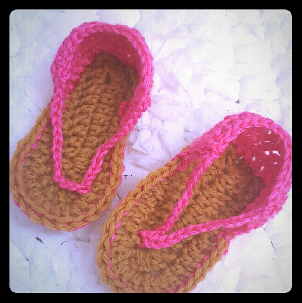 Crochet infant flip flops