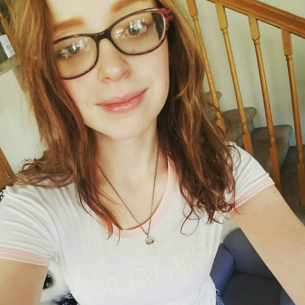 Meet your Posher, Danya