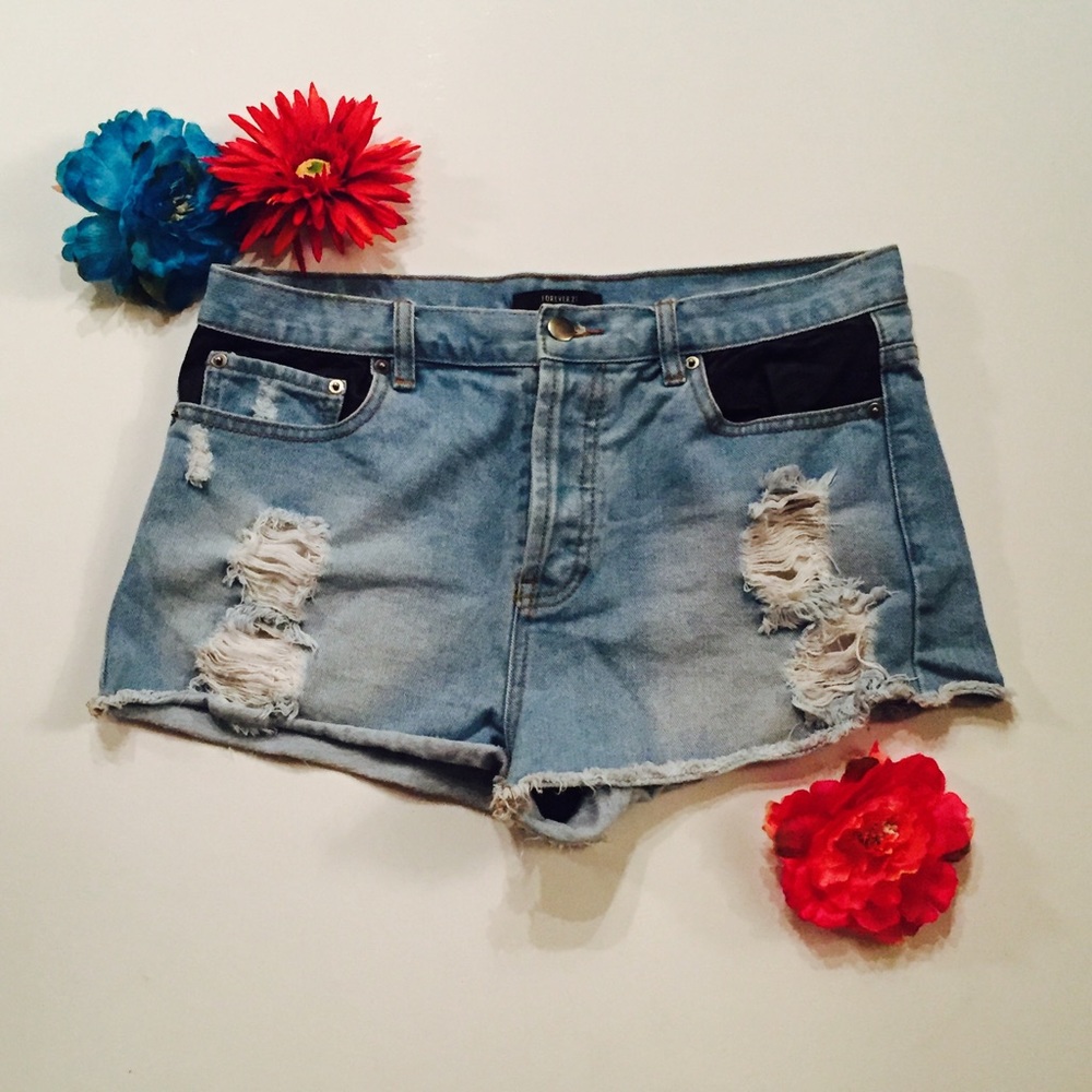 Distressed Jean Short with Faux Leather Pockets