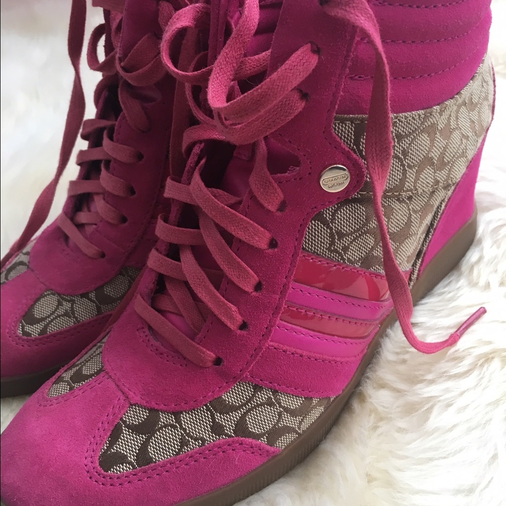 🎉SALE🎉Lightly Used Coach Wedge Sneakers Sz 8🎉