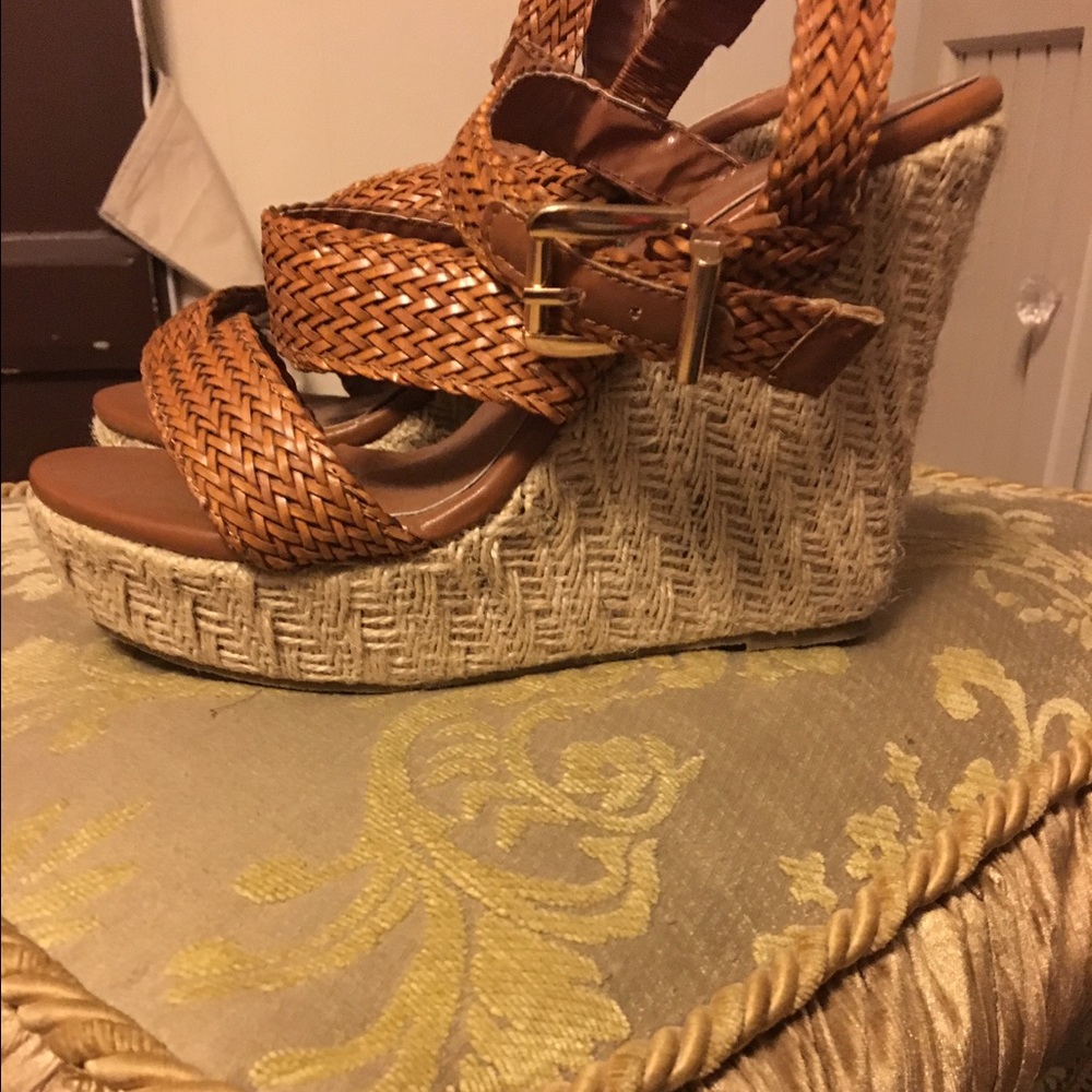 Sandles