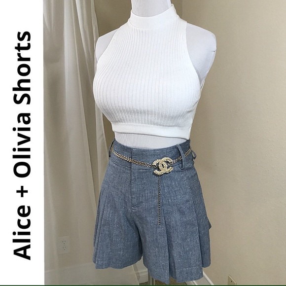 Alice + Olivia Pants - ALICE + OLIVIA High waisted pleated shorts