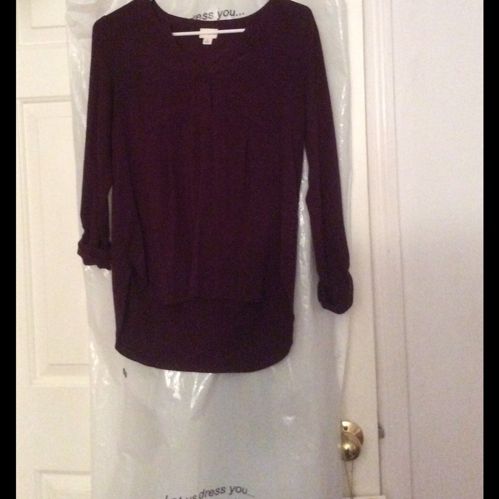 Plum blouse. Longer back for leggings✨LOWER Price