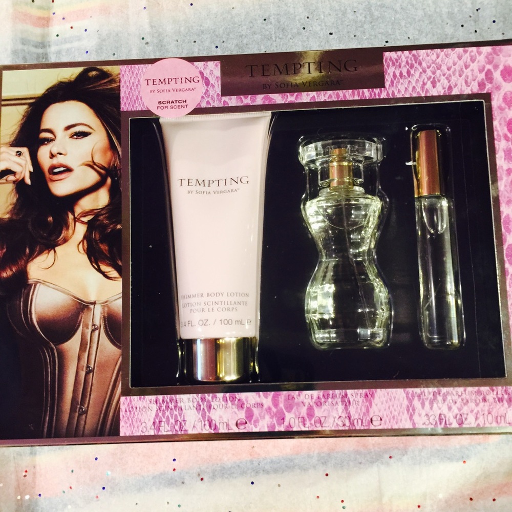 SOLD‼️ Sofia Vergara TEMPTING WOMEN'S  SET😎