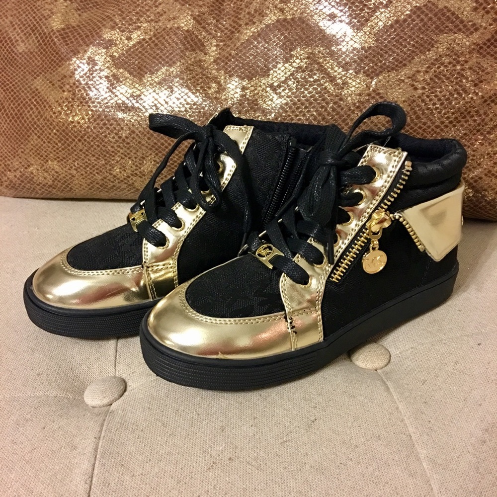 SOLD ✨ Michael Kors Girls Sneakers
