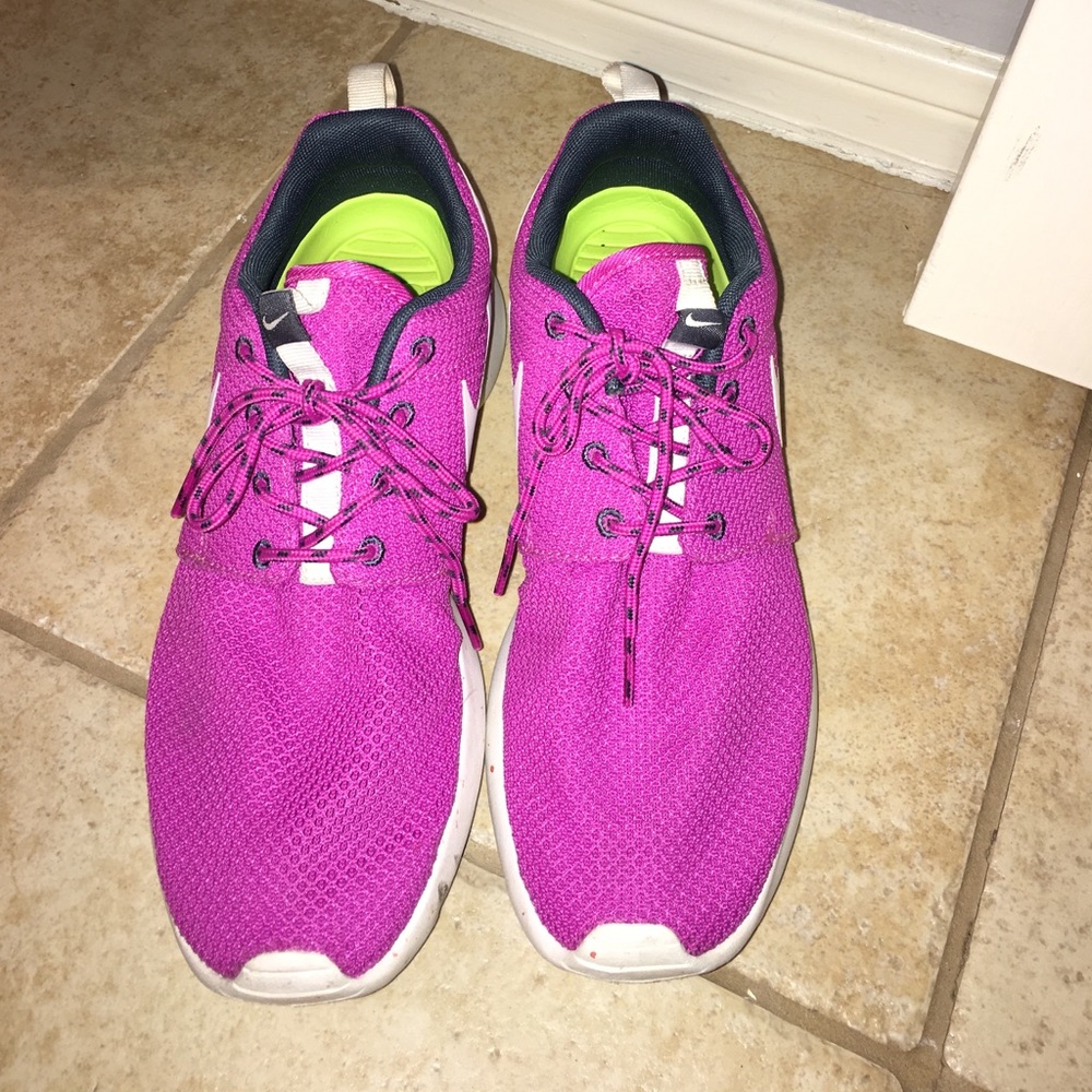 Women's Nike rosherun