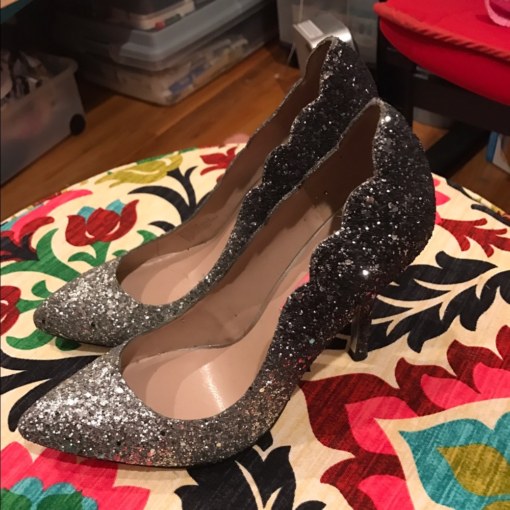 Betsy Johnson silver glitter heels 7.5 Like New