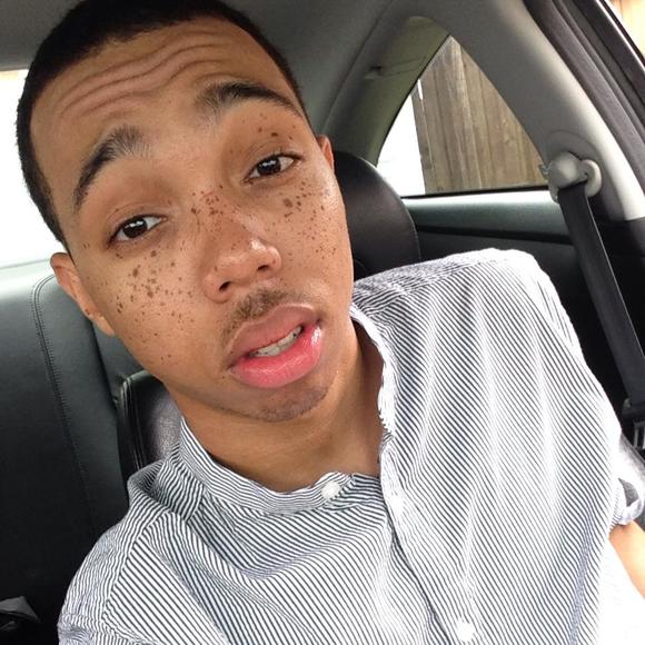 Meet your Posher, Amani - Picture 1 of 1