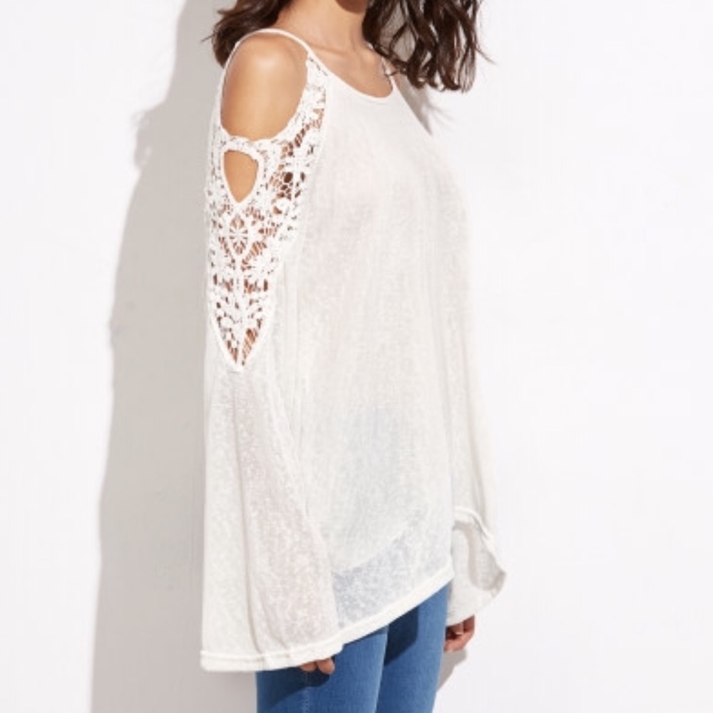HOST PICK 3/4 White Cold Shoulder Top - Picture 2 of 4