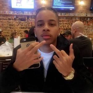 Meet your Posher, Earnesto