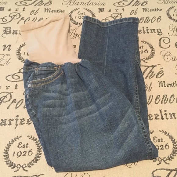 Motherhood Maternity Pants - Maternity capris size extra-large Motherhood Maternity Pants - Maternity capris size extra-large