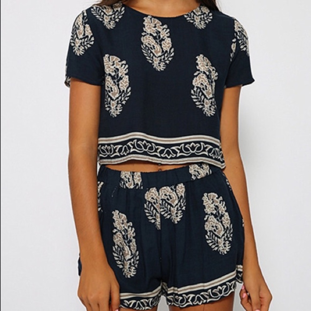 HOST PICK !!!! Navy/Tan Leaf Print 2 Piece Set - Picture 2 of 6