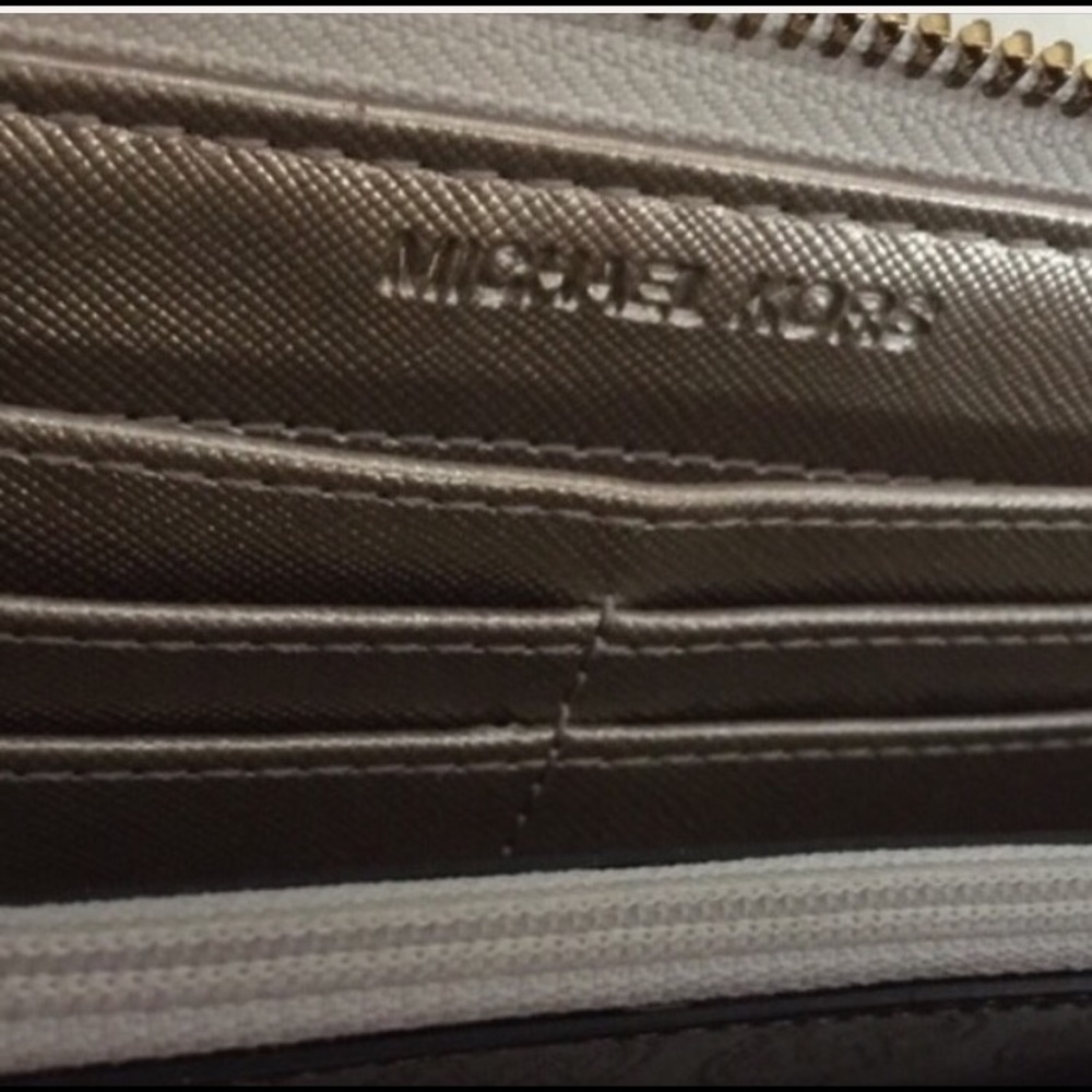 🌺🌸Mk Wallet🌸🌺 - Picture 2 of 4