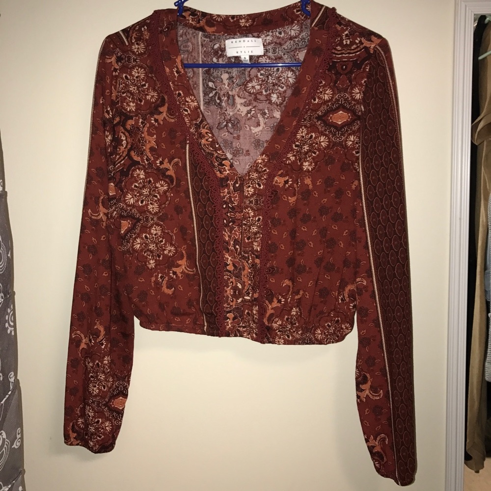 Kendall & Kylie Long sleeve Crop Top