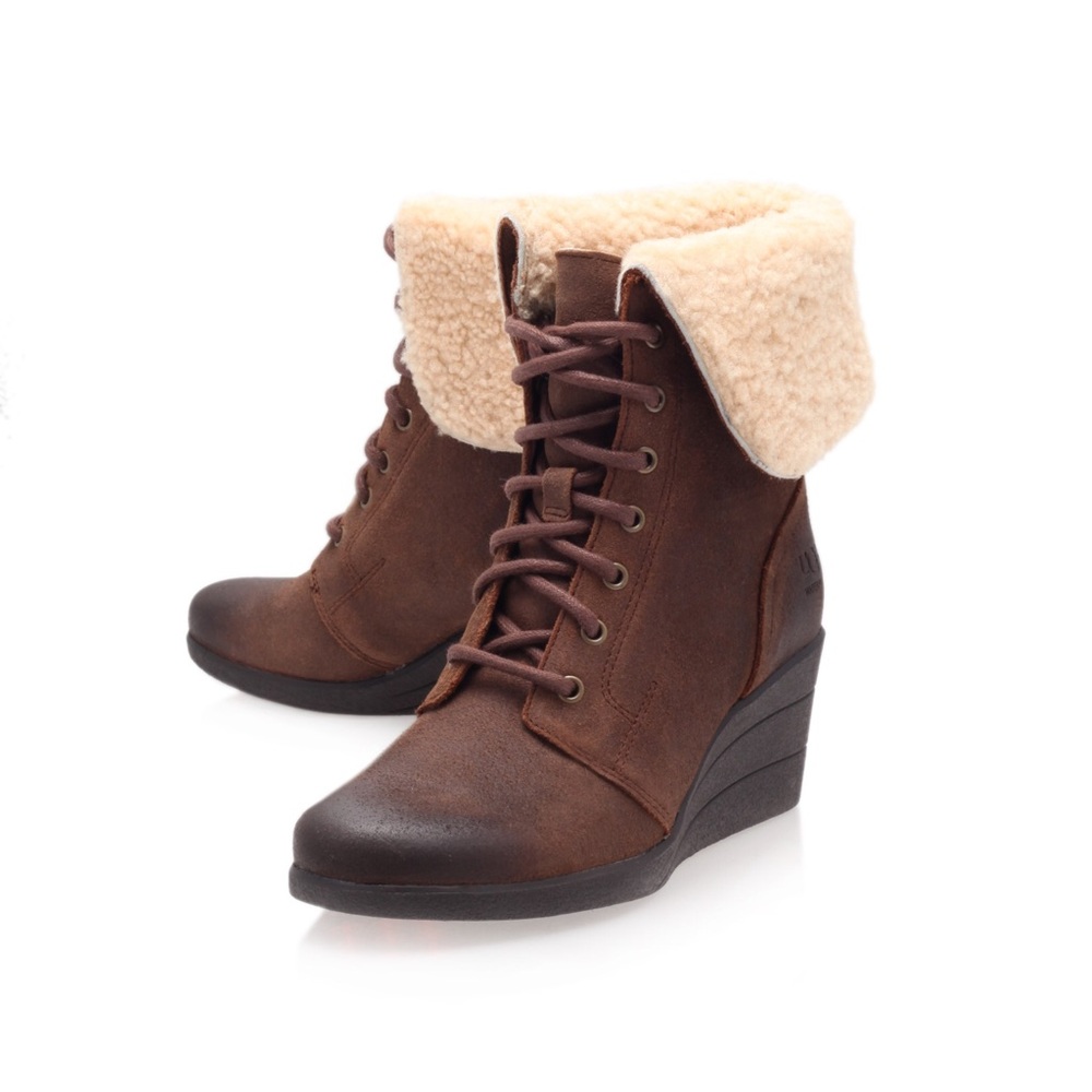 Beautiful UGG Sheepskin Waterproof Leather Boots